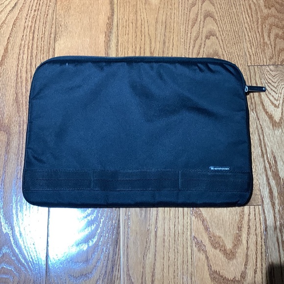 Brenthaven 15" Laptop Case - Picture 5 of 5